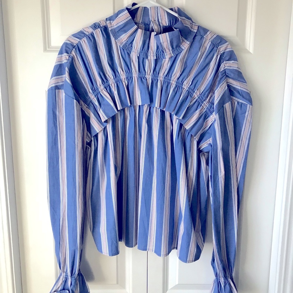NWOT Anthropologie Maison Cinqcent ruffle top.SzM